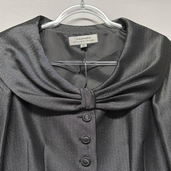 Tahari Arthur S Levine Silver Gray Shimmer 2-Piece Women's Skirt Suit 6 - Picture 6 of 6